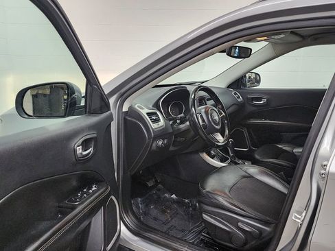 Used 2020 Jeep Compass Latitude w/ Cold Weather Group image 11