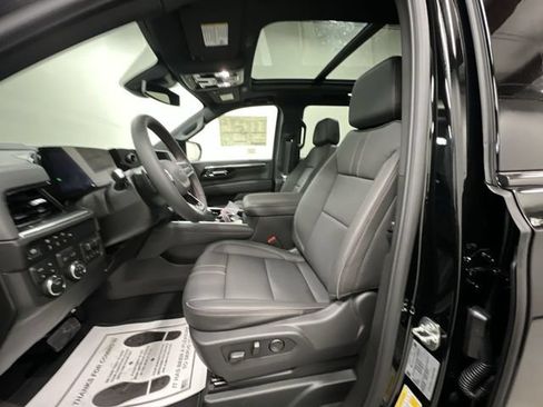 New 2026 Chevrolet Suburban RST w/ Comfort Package AWD/4WD image 21