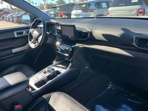 Used 2023 Ford Explorer Limited w/ Equipment Group 301A image 12