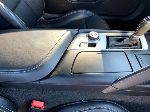 Used 2019 Chevrolet Corvette Grand Sport w/ Carbon Flash Badge Package image 33