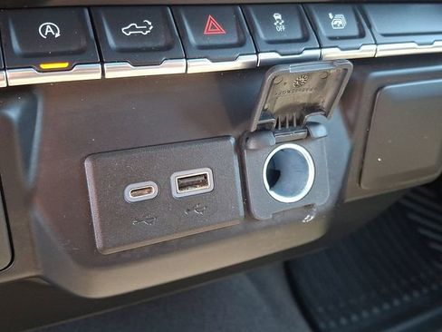 Certified 2021 Chevrolet Silverado 1500 LT image 23