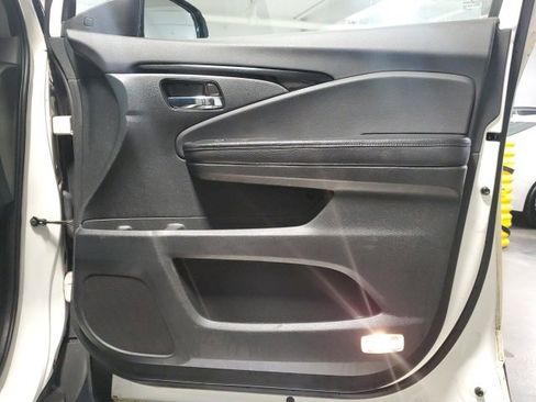 Used 2016 Honda Pilot Elite image 25