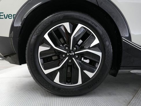 Used 2024 Kia EV6 Wind image 20