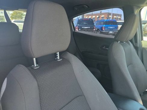 Used 2019 Honda HR-V Sport image 14