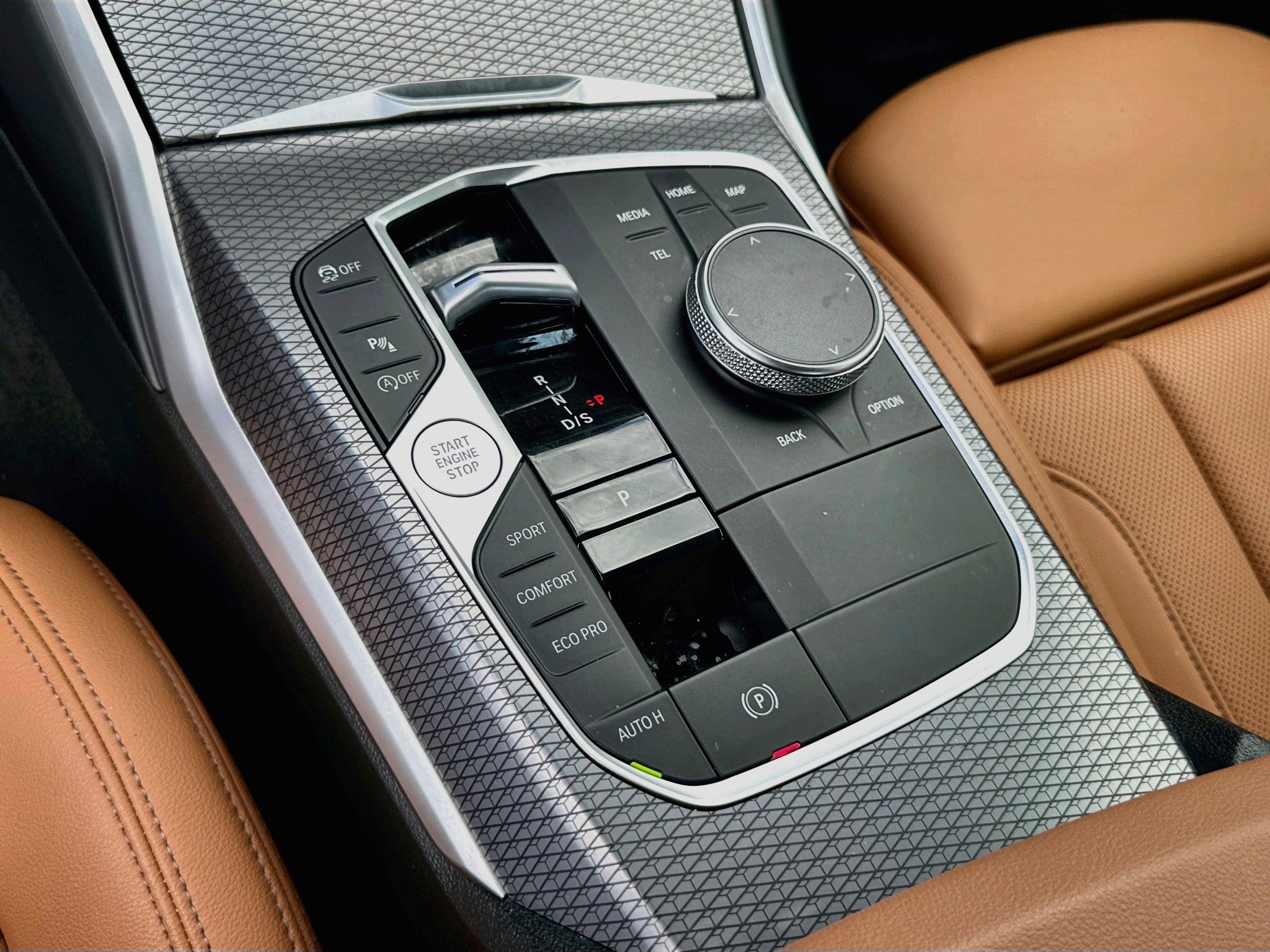 Used 2024 BMW 330i Sedan w/ M Sport Package RWD image 17
