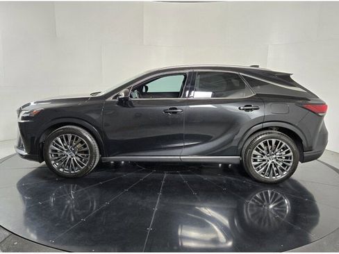 Certified 2024 Lexus RX 450h AWD w/ Convenience Package image 3