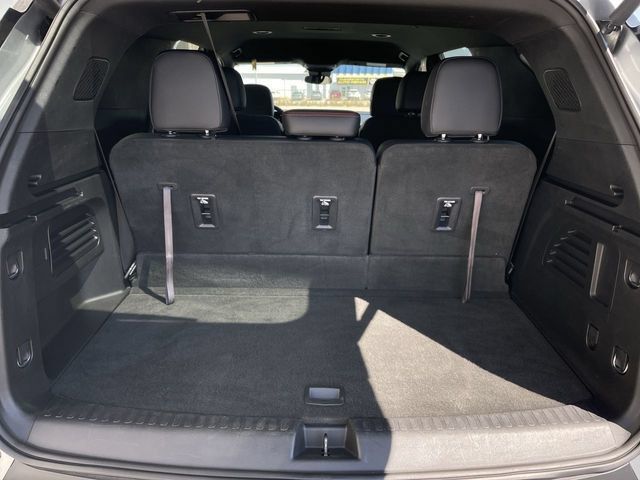 Used 2025 Chevrolet Traverse Z71 AWD/4WD image 23