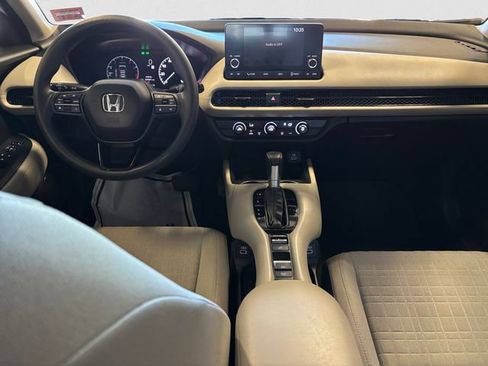 Used 2023 Honda HR-V LX image 11