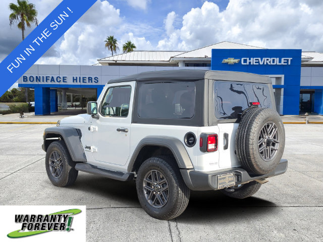 Used 2025 Jeep Wrangler Sport AWD/4WD image 3