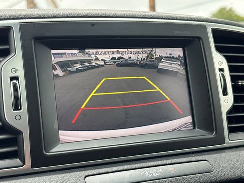 Used 2019 Kia Sportage EX w/ EX Premium Package FWD image 18