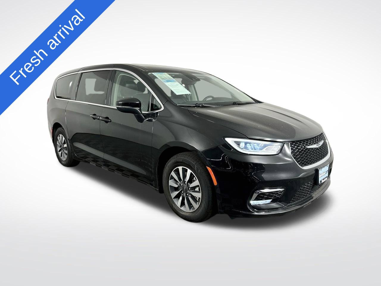 Used 2023 Chrysler Pacifica Touring-L FWD 360° Tour