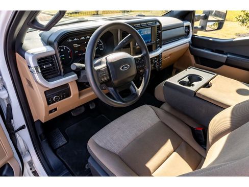Used 2024 Ford F250 XLT image 10