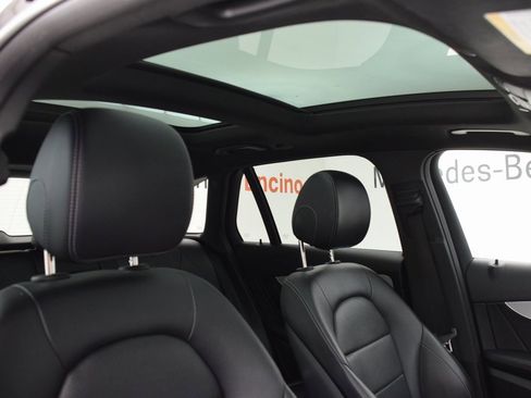 Certified 2022 Mercedes-Benz GLC 300 image 17