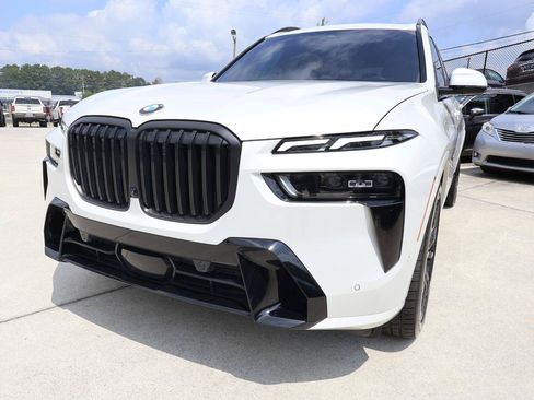 Used 2024 BMW X7 xDrive40i w/ M Sport Package AWD/4WD image 46