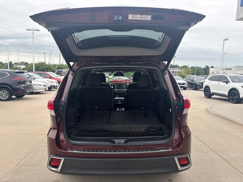 Used 2018 Toyota Highlander Limited w/ Protection Package #3 AWD/4WD image 43