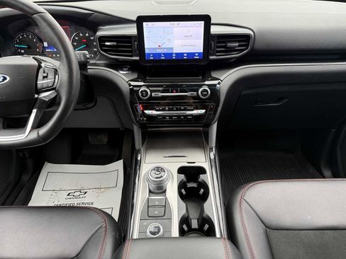 Used 2024 Ford Explorer ST-Line w/ Class IV Trailer Tow Package image 11