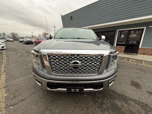 Used 2017 Nissan Titan SL AWD/4WD image 2