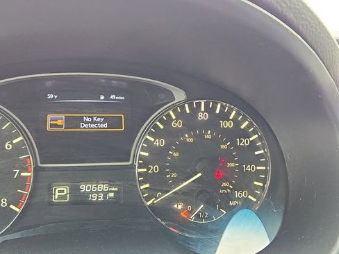 Used 2015 Nissan Altima 2.5 FWD image 9