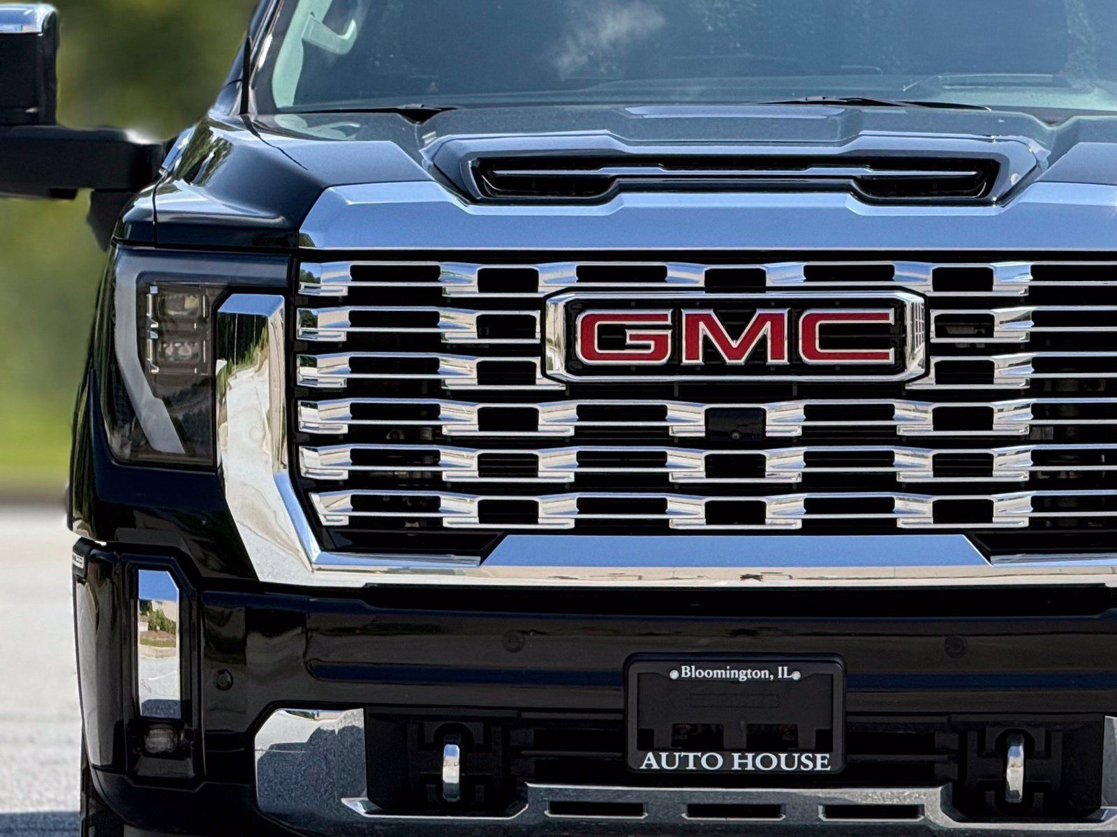 Used 2025 GMC Sierra 2500 Denali w/ Denali Reserve Package AWD/4WD image 14