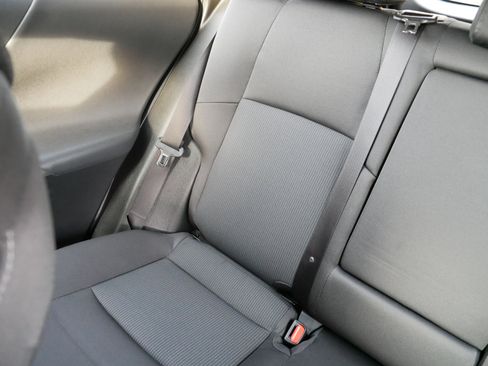 Used 2023 Toyota Venza LE image 12