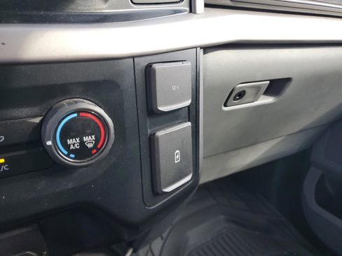 Used 2023 Ford F150 XLT RWD image 30