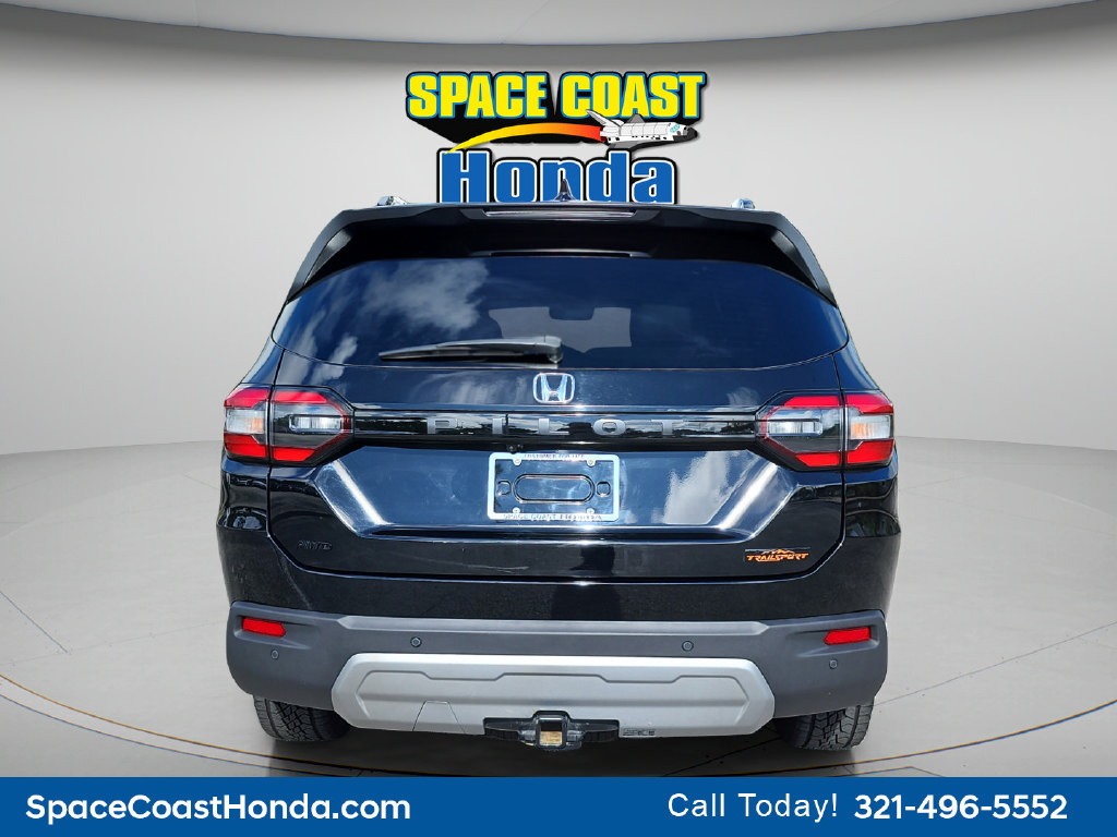 Certified 2025 Honda Pilot TrailSport image 4