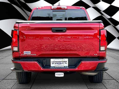 Used 2023 Chevrolet Colorado LT w/ LT Convenience Package II AWD/4WD image 4