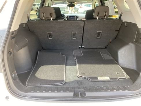 Used 2020 GMC Terrain SLE FWD image 33