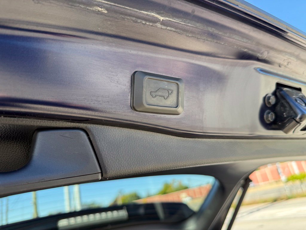 Used 2021 Toyota RAV4 XLE Premium AWD/4WD image 21
