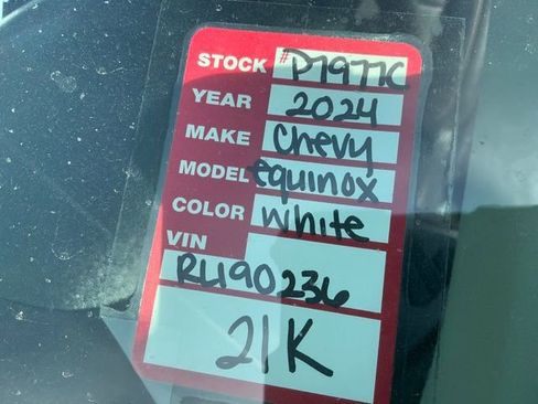Used 2024 Chevrolet Equinox Premier image 36