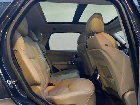 Used 2014 Land Rover Range Rover Sport HSE image 20