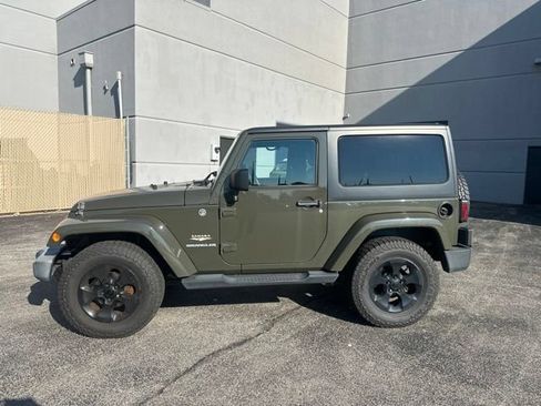 Used 2015 Jeep Wrangler Sahara w/ Connectivity Group AWD/4WD image 6
