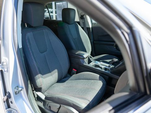 Used 2016 Chevrolet Equinox LT w/ Convenience Package AWD/4WD image 9