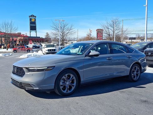 Certified 2025 Honda Accord EX-L image 3