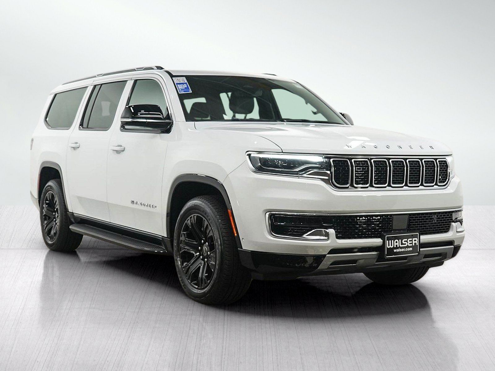 Used 2025 Jeep Wagoneer L Series II w/ 8-pass Seating Package AWD/4WD image 7