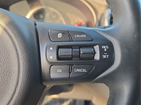 Used 2017 Kia Sorento EX w/ EX V6 Premium Package image 22