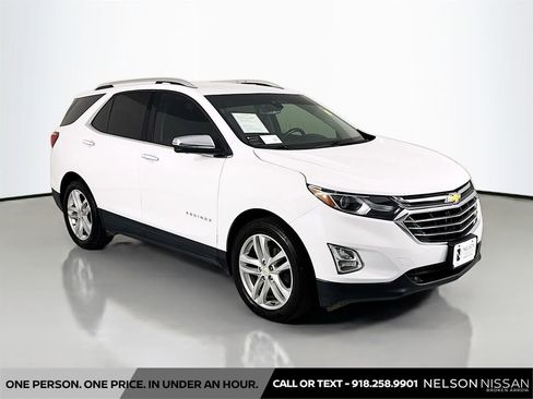 Used 2018 Chevrolet Equinox Premier FWD image 3