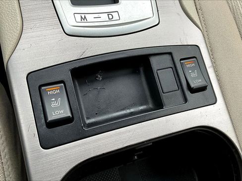 Used 2013 Subaru Legacy 2.5i Premium w/ All-Weather Pkg image 32