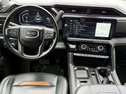 Used 2024 GMC Sierra 2500 AT4 w/ AT4 Premium Plus Package image 12