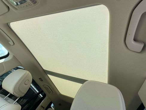 Certified 2023 Mercedes-Benz GLS 450 4MATIC image 18