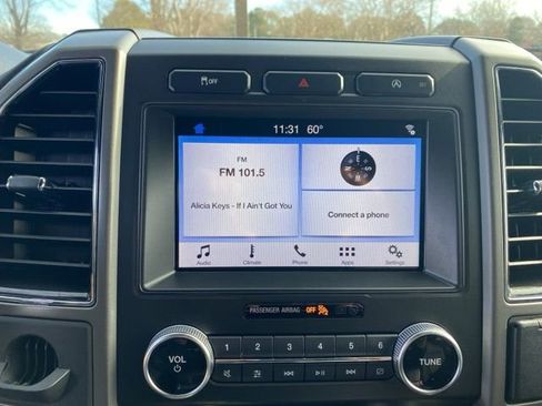 Used 2019 Ford Expedition Max XLT image 25