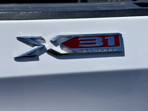 Used 2023 GMC Sierra 1500 SLE AWD/4WD image 12