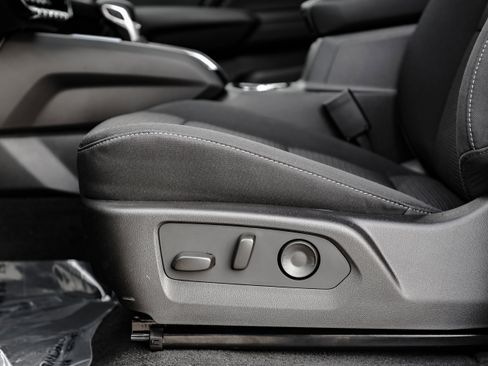 New 2026 GMC Canyon Elevation w/ Convenience Package image 15