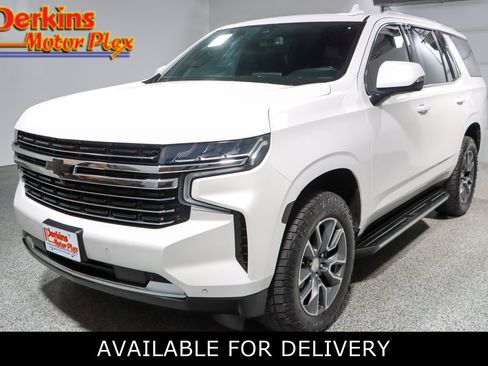Used 2021 Chevrolet Tahoe LT w/ LT Signature Package RWD image 1