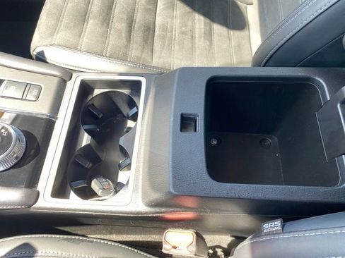 Used 2024 Mitsubishi Outlander SE Black Edition image 14