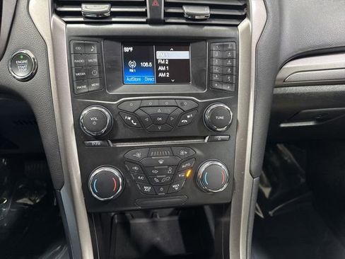 Used 2018 Ford Fusion S image 16