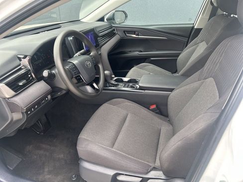 Used 2025 Toyota Camry LE FWD image 10