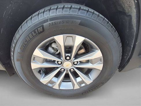 Used 2025 Chevrolet Equinox LT w/ Convenience Package II AWD/4WD image 24