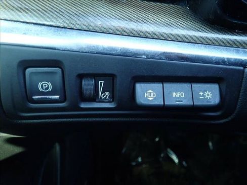 Used 2017 Cadillac XT5 Platinum w/ Driver Assist Package AWD/4WD image 24