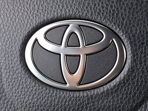 Certified 2025 Toyota 4Runner 2WD image 24